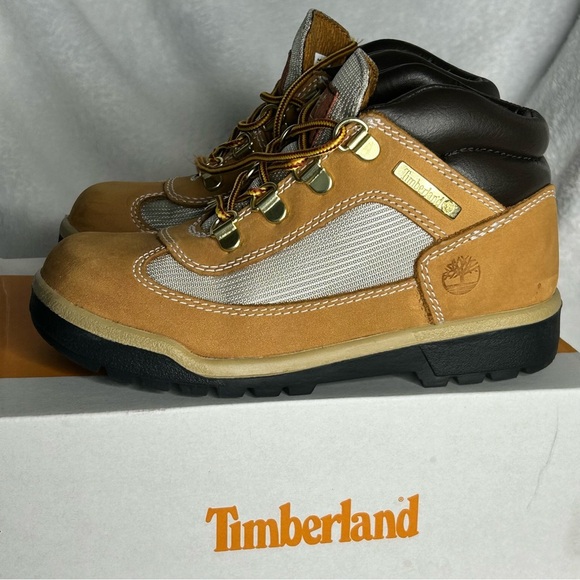 Timberland Chukka Field Boot | Boys sz 1 | Wheat nubuck | Like New - Picture 2 of 9